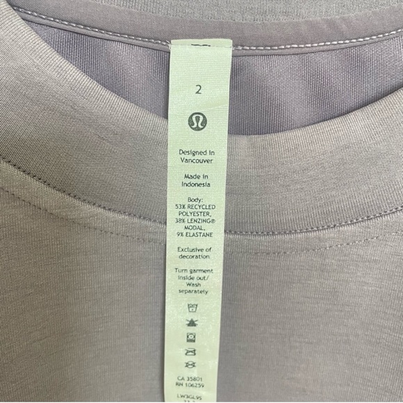NWT Lululemon Perfectly Oversized Cropped Crew *Softstreme Purple Ash Size 2 - Picture 4 of 8